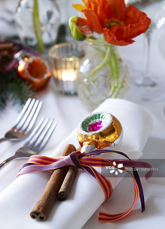 圣诞节餐桌布置图片素材