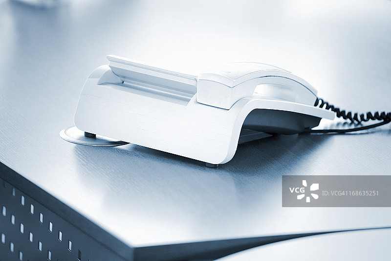 桌面上的手机图片素材