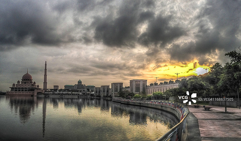 红色清真寺图片素材