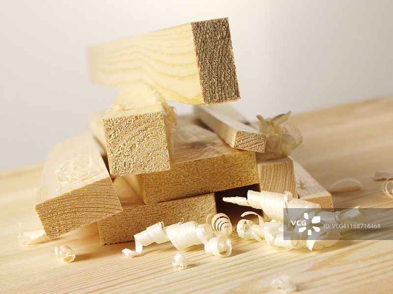 切割木材和木屑图片素材