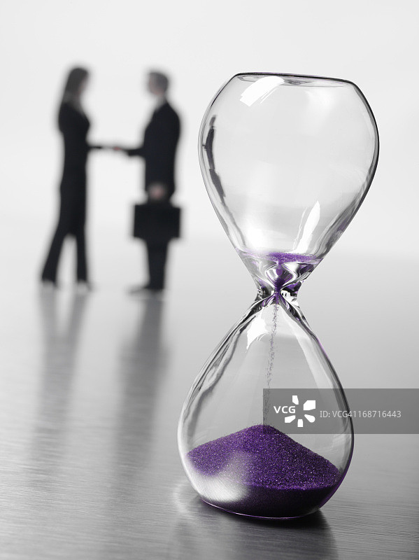 沙漏与商务人士图片素材