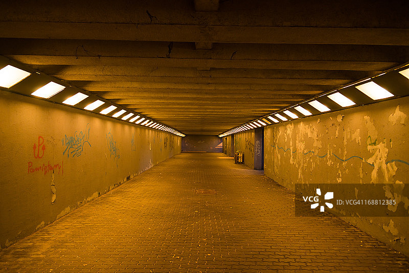 地下通道图片素材