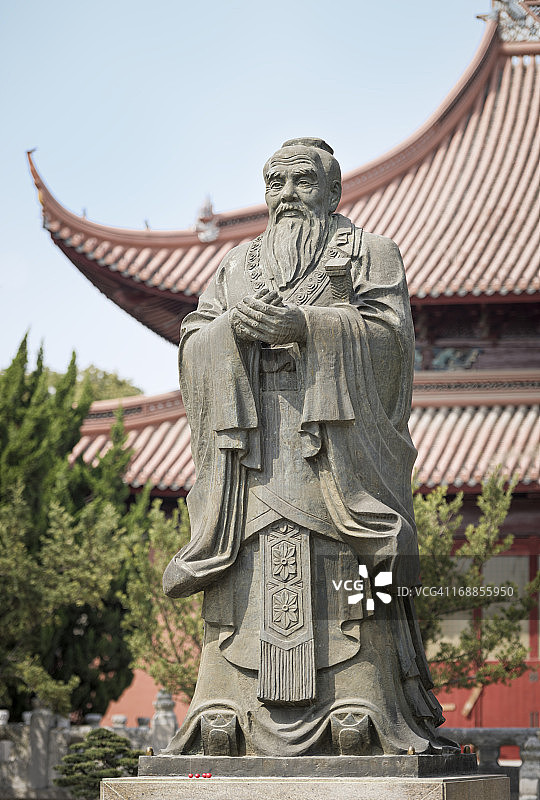 中国苏州的孔子雕像和文庙图片素材
