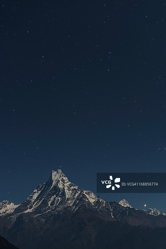 鱼尾峰星空夜景（尼泊尔喜马拉雅山脉）图片素材
