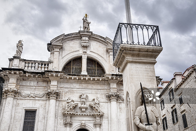 杜布罗夫尼克圣布莱斯教堂前的奥兰多(罗兰)柱图片素材