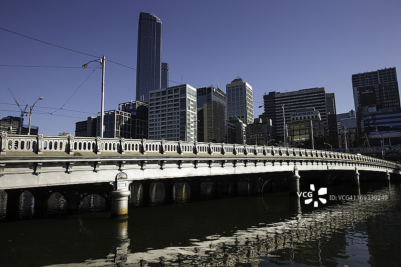亚拉河上的桥梁图片素材