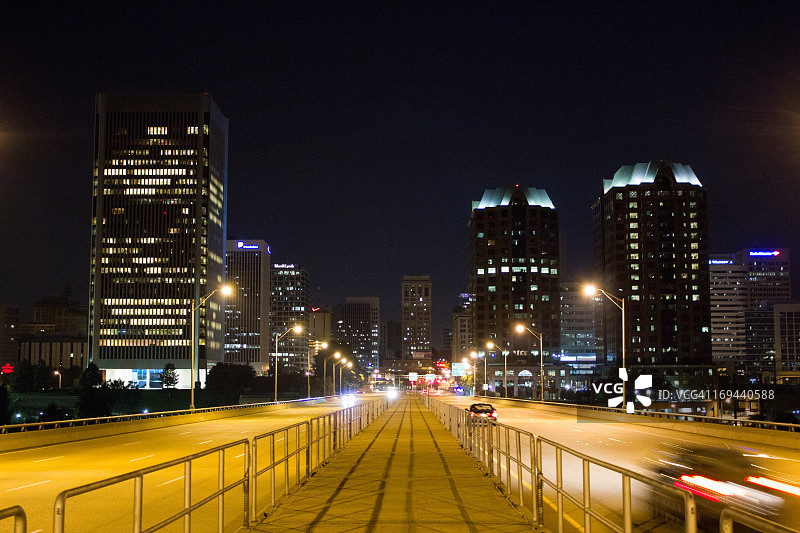 弗吉尼亚州里士满市中心夜景图片素材