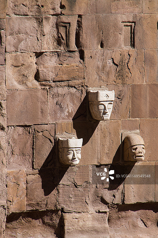 蒂瓦纳科人面雕塑图片素材