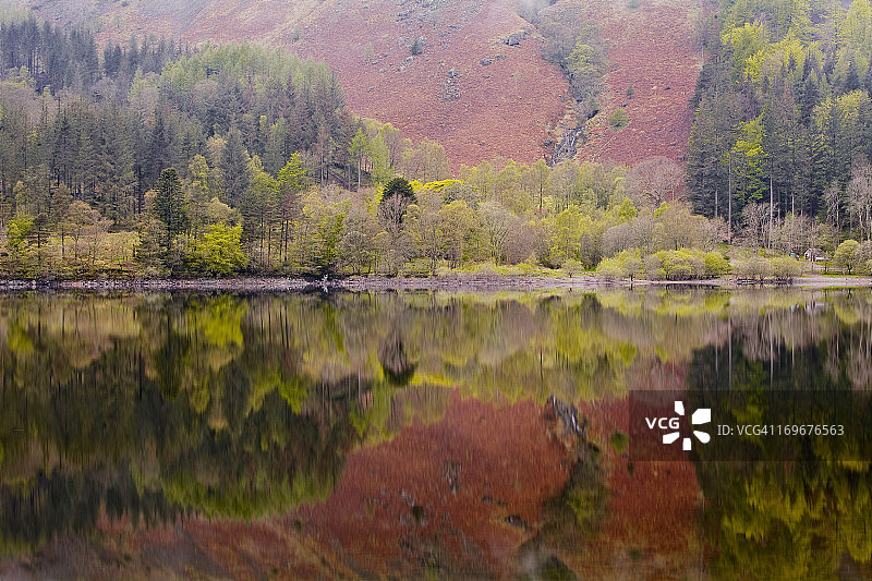 湖区瑟尔米尔湖水图片素材