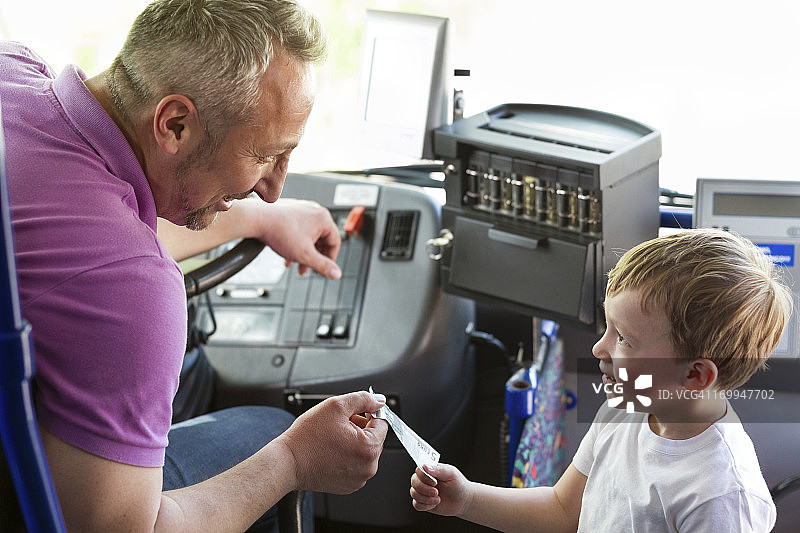 巴士司机图片素材