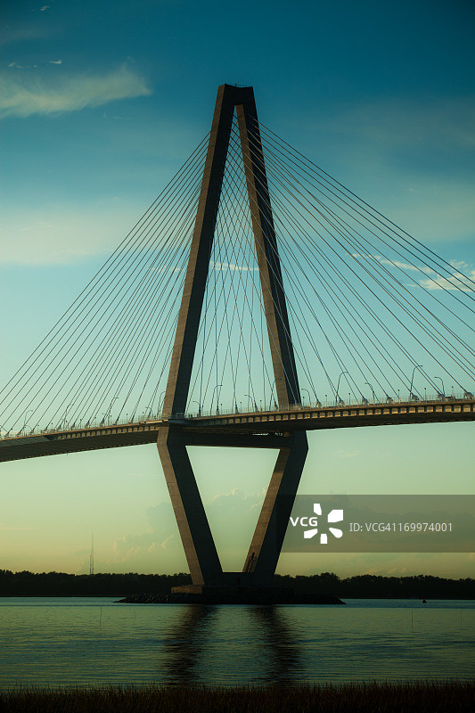 小亚瑟·拉弗内尔桥图片素材