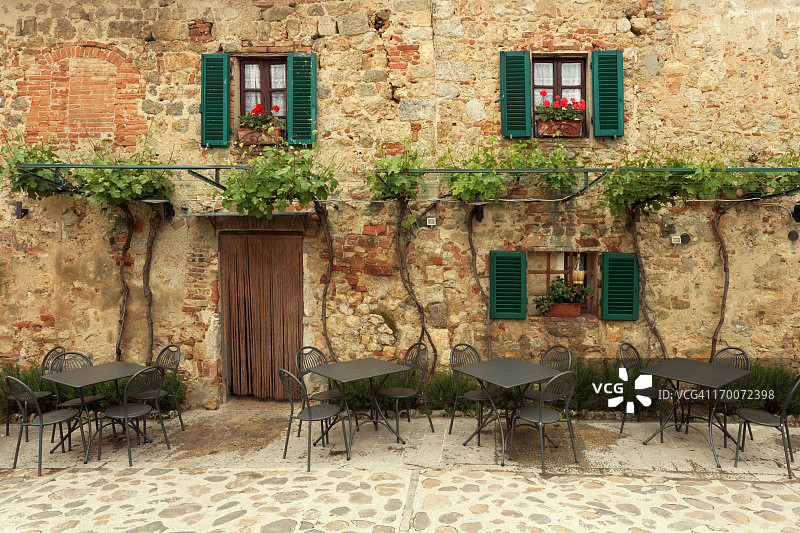 意大利的餐馆桌子图片素材