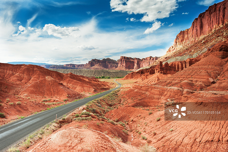 红色的山图片素材