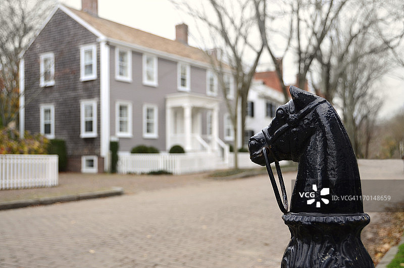 楠塔基特的铸铁系马柱图片素材