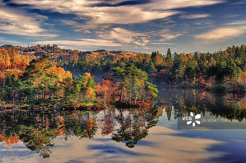 秋天的潭豪斯图片素材