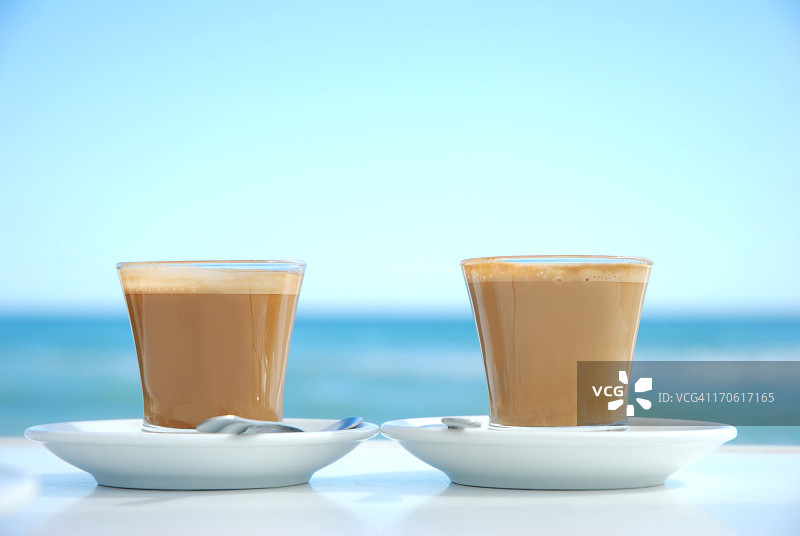 凌晨两点图片素材