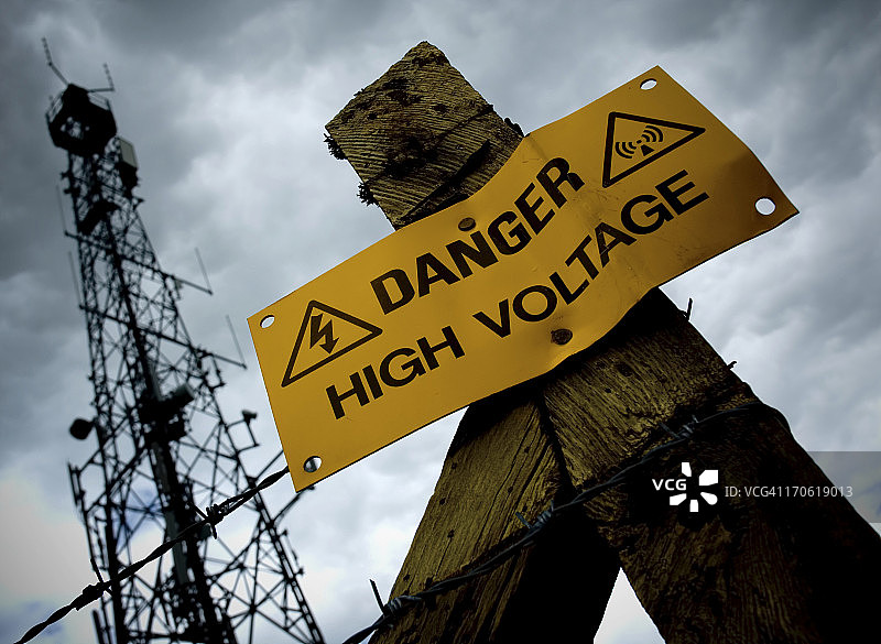 危险：高压电图片素材