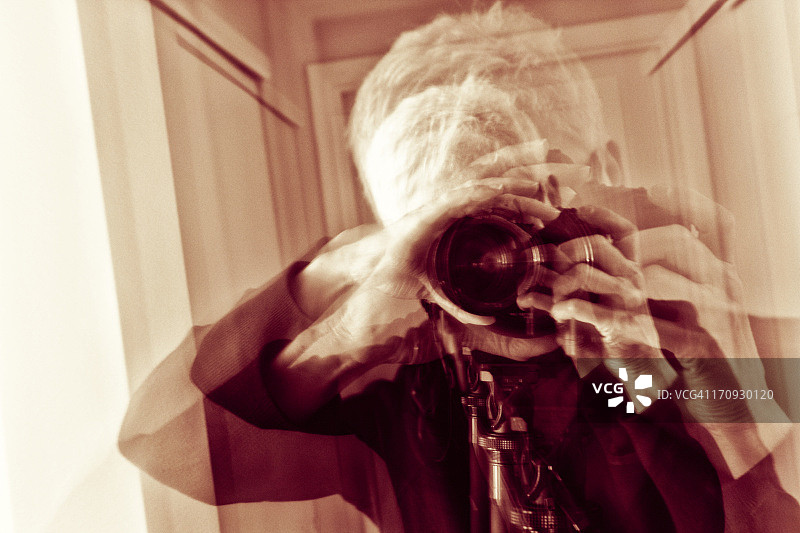 摄影师自画像图片素材