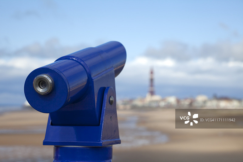海边的投币式望远镜图片素材