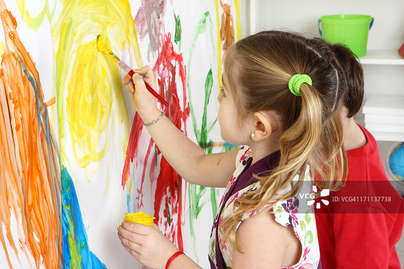 儿童绘画图片素材