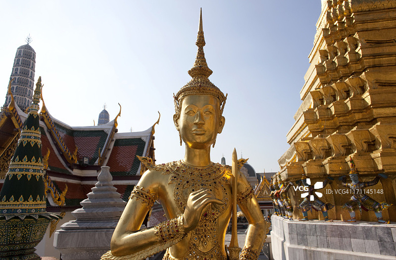 曼谷大皇宫的神话生物雕像图片素材
