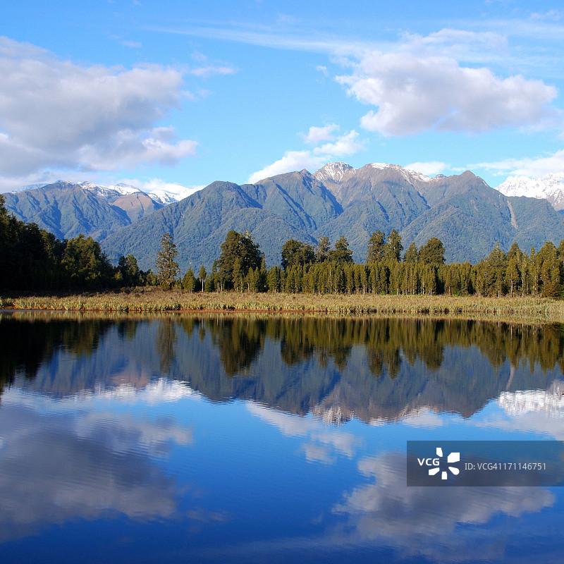 马瑟森湖，新西兰西海岸图片素材