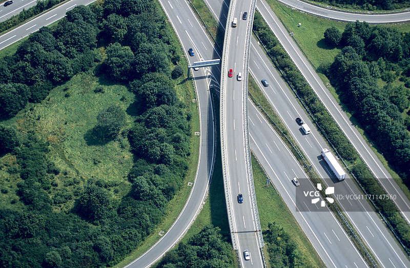 公路交叉口鸟瞰图图片素材