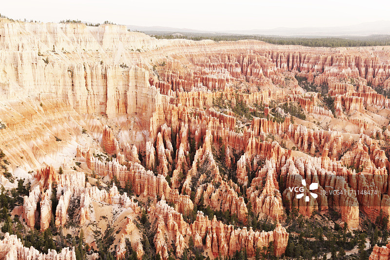 布莱斯峡谷圆形剧场的清晨景色图片素材