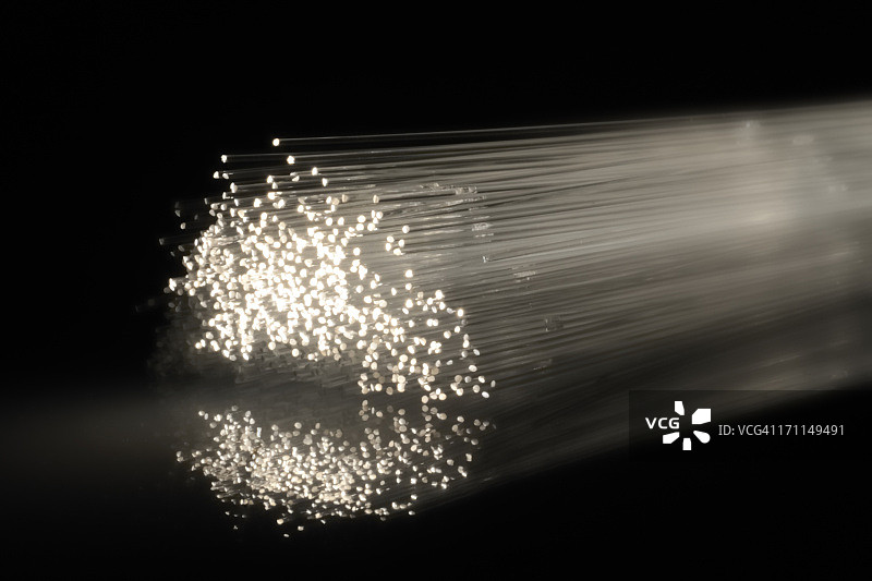 明亮的光纤灯图片素材