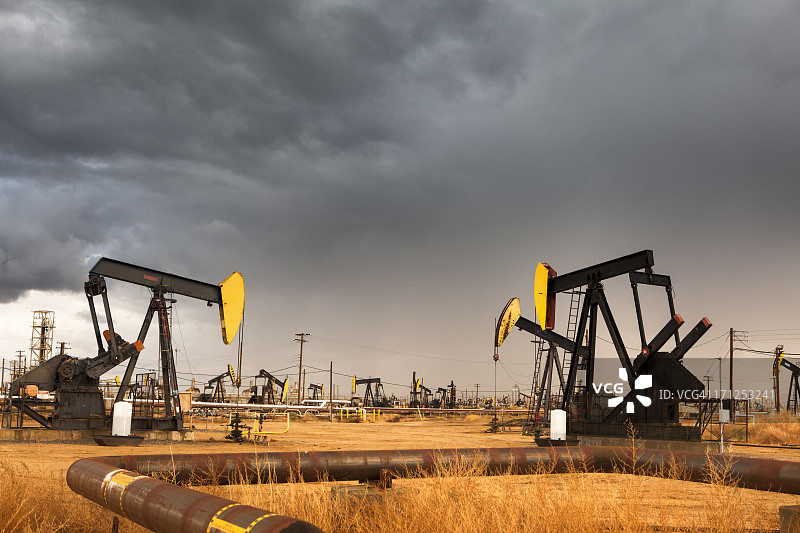 石油工业油井泵图片素材