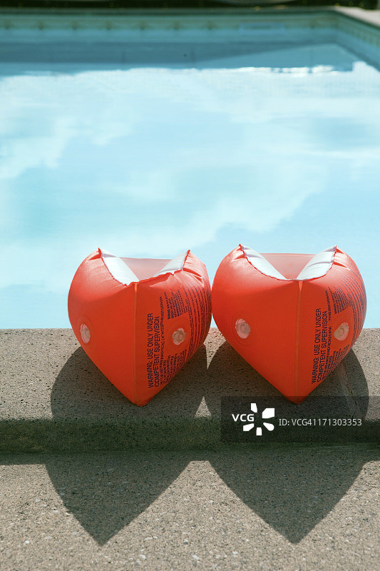 游泳圈图片素材