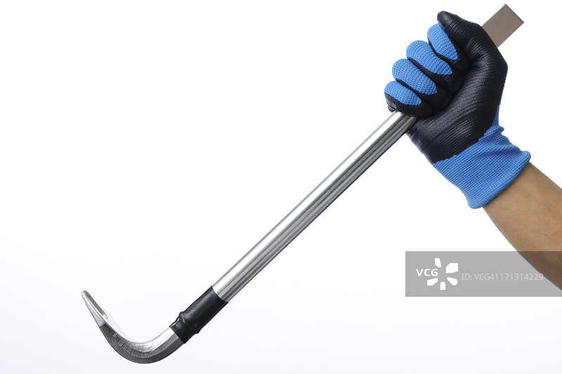 手持白色背景上的撬棍图片素材