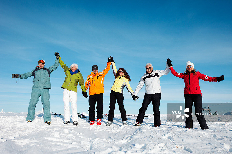快乐的滑雪者图片素材