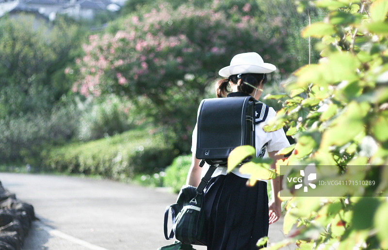 水手服少女图片素材