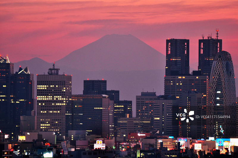 2009年8月16日日落时分的富士山图片素材