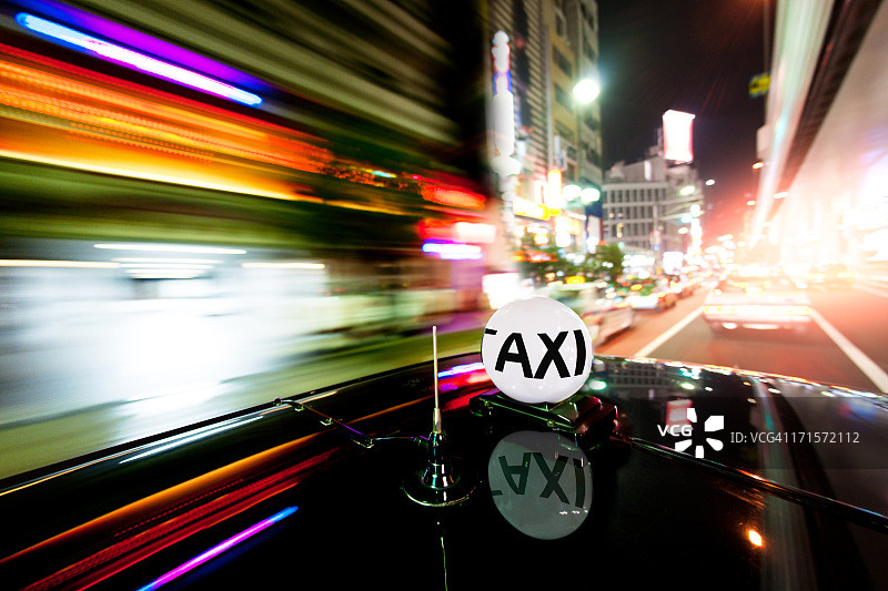 夜晚的速度图片素材