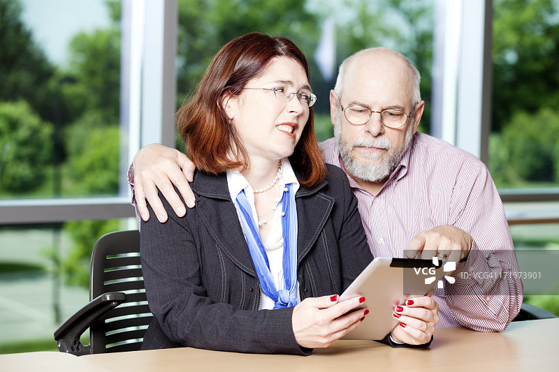 工作场所中的性骚扰图片素材