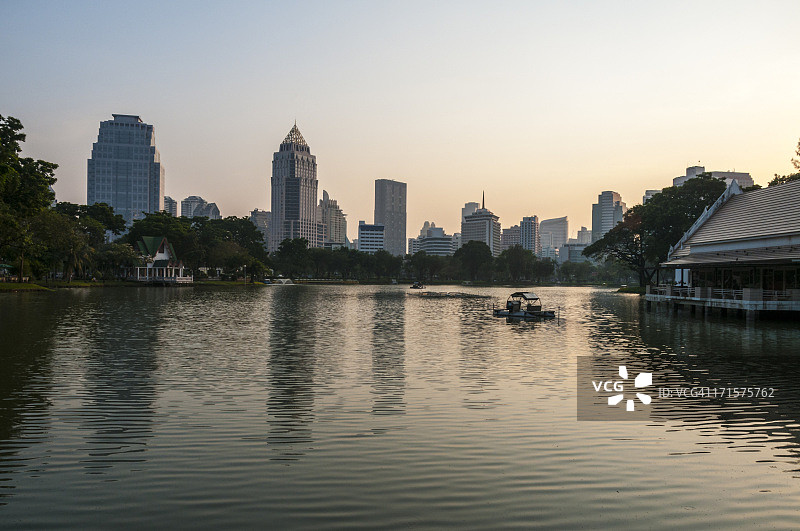 曼谷城市景观与日落图片素材