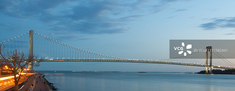 纽约韦拉扎诺海峡大桥图片素材