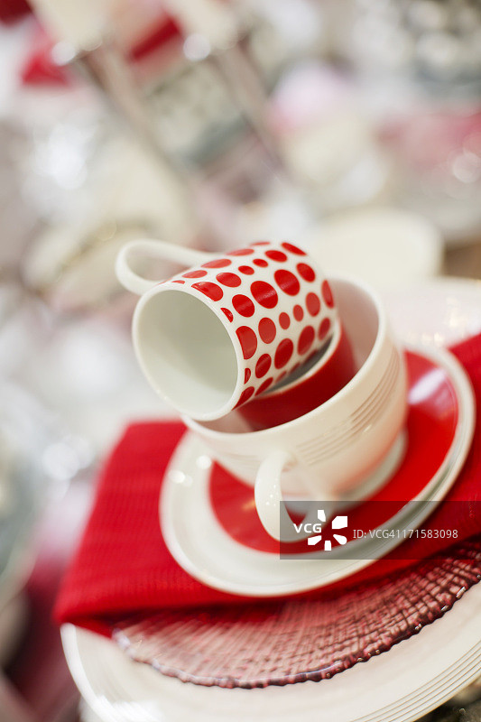 堆叠的陶器图片素材