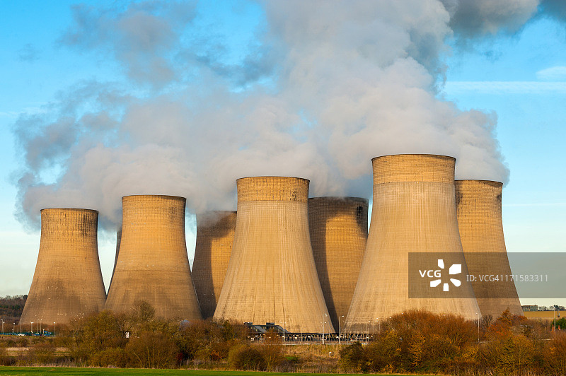 电站冷却塔图片素材
