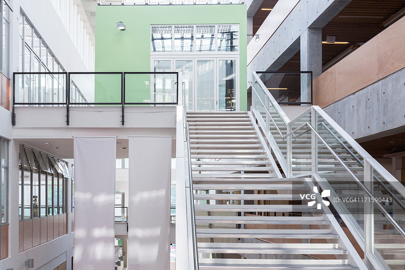 绿色办公大楼图片素材