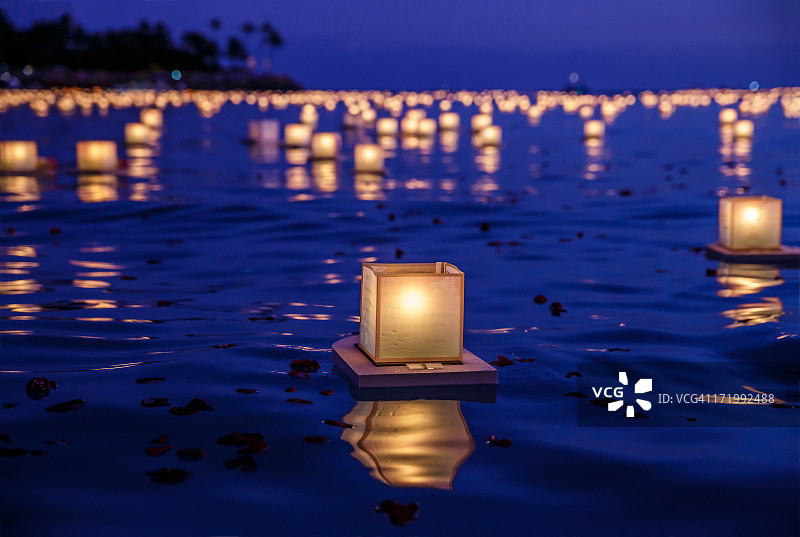 日式水灯图片素材
