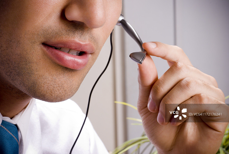 英俊的操作员图片素材