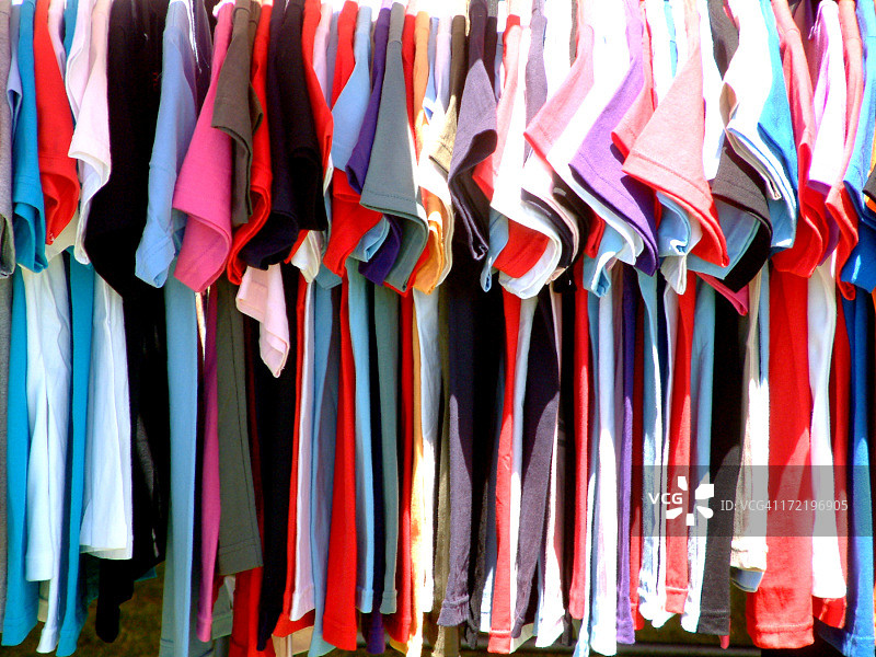 悬挂的衬衫图片素材