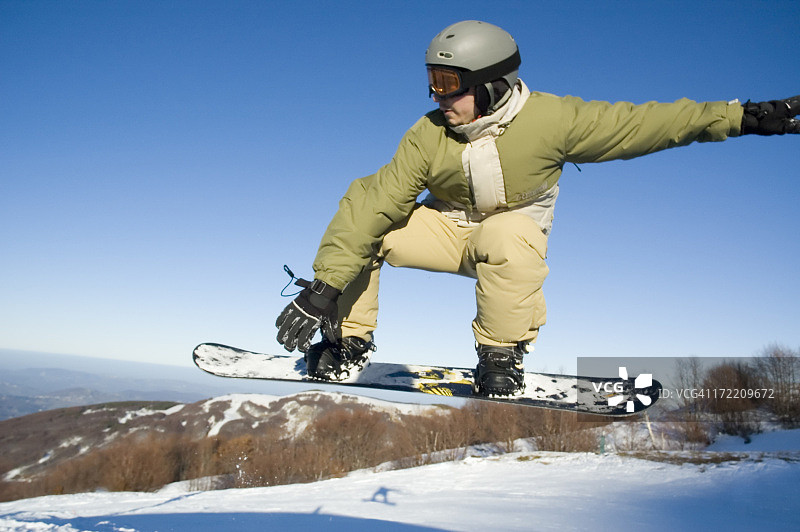 滑雪者动作特写图片素材