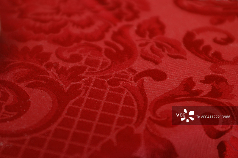 红色丝绸刺绣面料图片素材