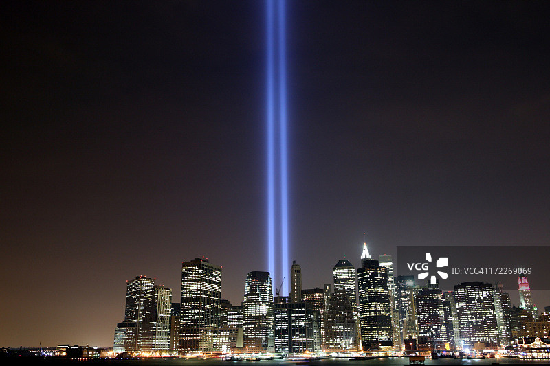 2006年9月11日纽约世界贸易中心纪念灯光图片素材