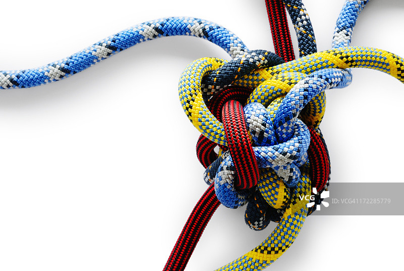 白色背景上的彩色戈尔迪之结特写图片素材