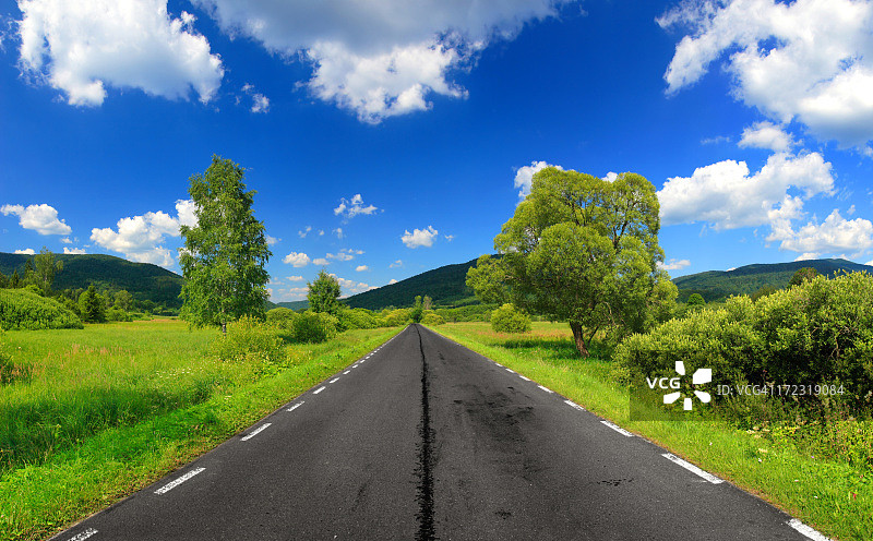 空旷的公路图片素材
